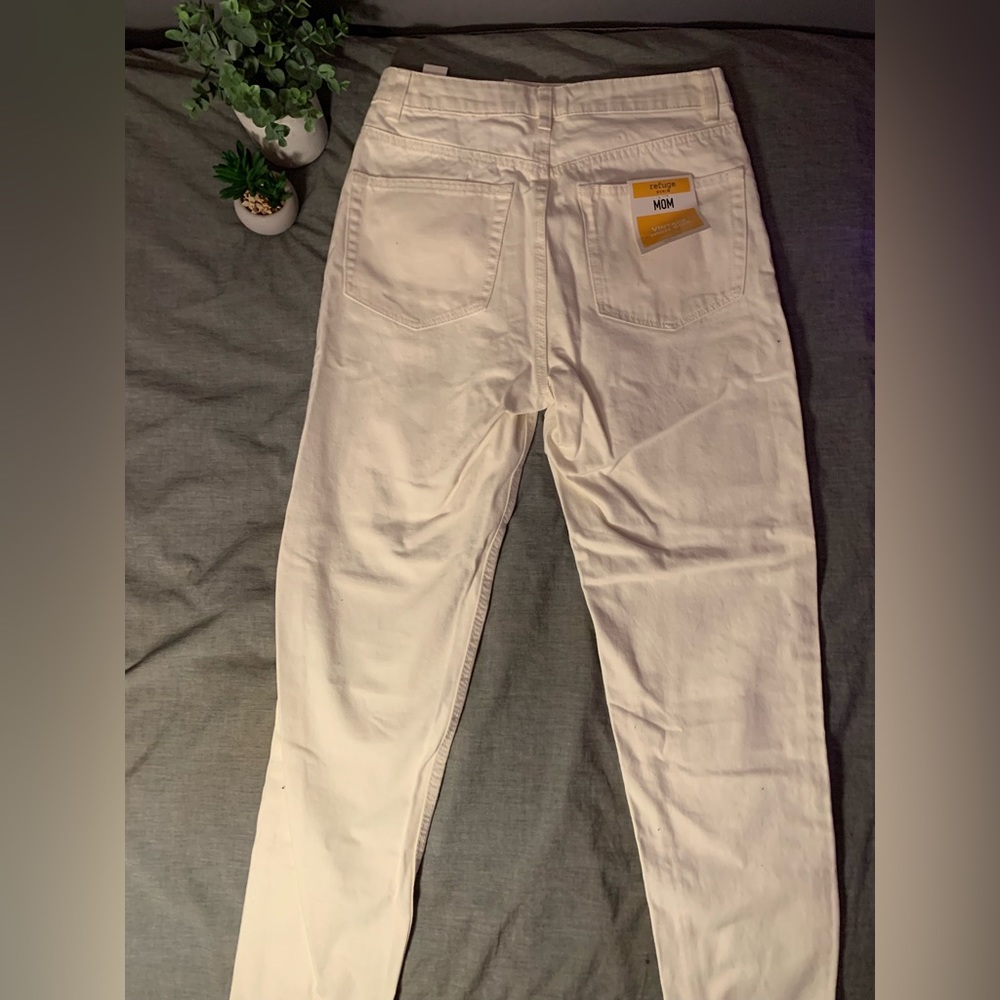 White Vintage Mom Denim Jeans [ Size US 3 ]